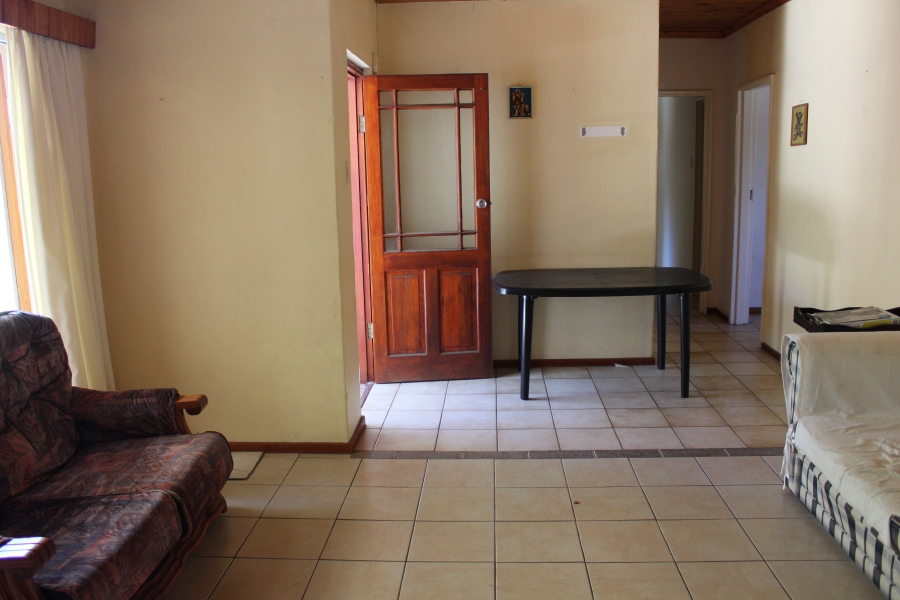 3 Bedroom Property for Sale in Middedorp Western Cape